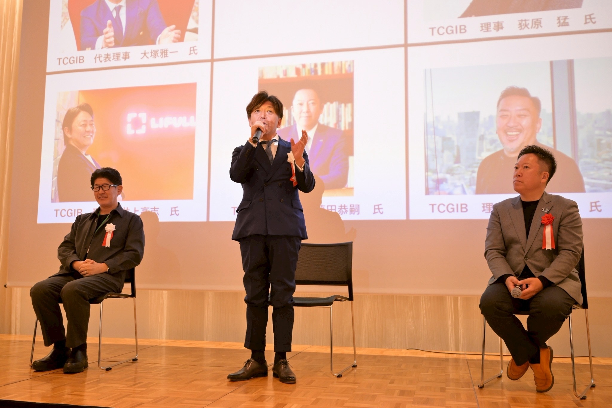 2EE543FD-A0D3-444D-8C13-0CF90FDB3AB5 (1)